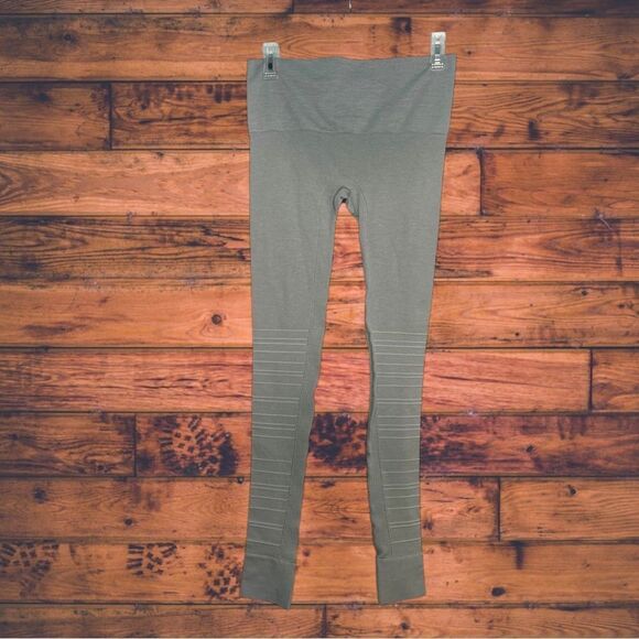 5 for $25🔥Blanqi Sleek Grey Stretchy Fit Leggings Small - Picture 1 of 6